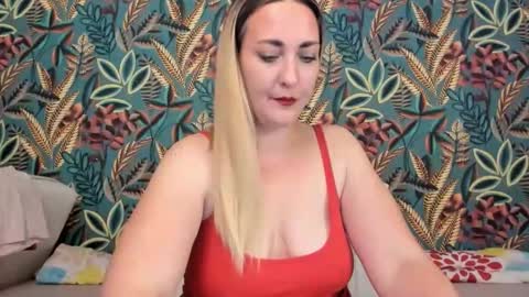 Cristina online show from 11-26-25, 05:36