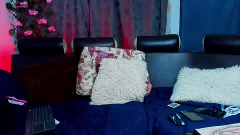 Cristofer online show from 10-04-25, 02:42