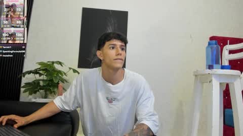 cristopher23  online show from 01-24-25, 10:51