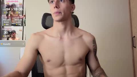 cristopher23  online show from 11-28-25, 06:43