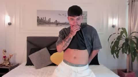Cristopher online show from 05-01-26, 01:26