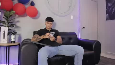 Cristopher online show from 06-19-26, 11:58