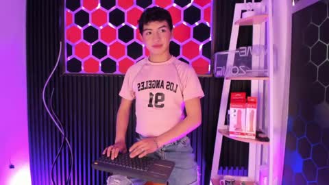 Cristopher  online show from 04-24-26, 09:06