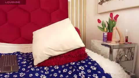 Cristopher  online show from 06-15-26, 08:44