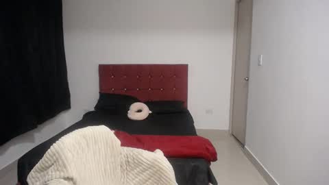 crisyoha4020 online show from 11-10-25, 04:44