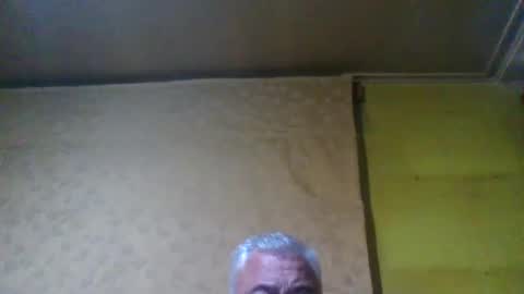 Snapshot of crmperez chatting on 12-19-24, 01:28 crmperez online show from 12-19-24, 01:28