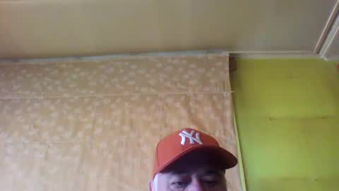 Snapshot of crmperez chatting on 12-25-24, 08:28 crmperez online show from 12-25-24, 08:28