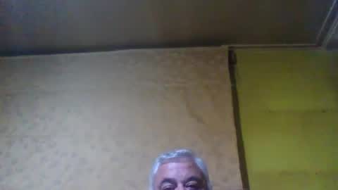 Snapshot of crmperez chatting on 01-31-25, 01:43 crmperez online show from 01-31-25, 01:43