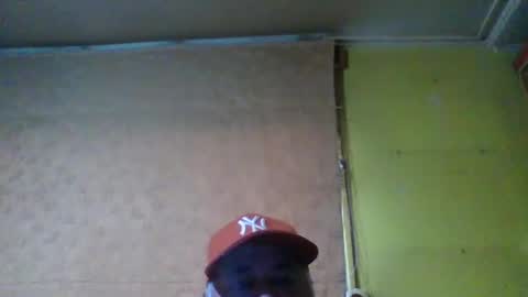 Snapshot of crmperez chatting on 10-26-25, 10:58 crmperez online show from 10-26-25, 10:58