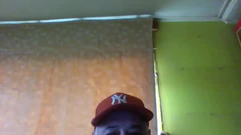 Snapshot of crmperez chatting on 11-12-25, 07:35 crmperez online show from 11-12-25, 07:35