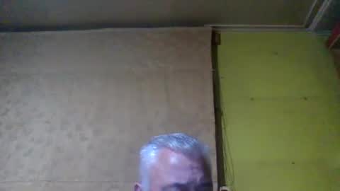 Snapshot of crmperez chatting on 11-18-25, 01:11 crmperez online show from 11-18-25, 01:11