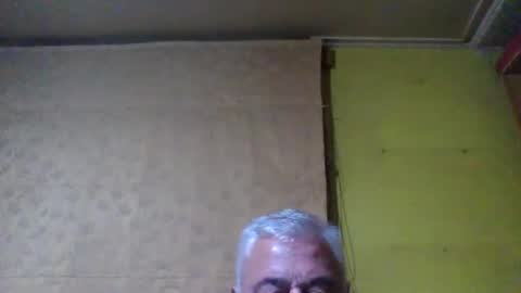 Snapshot of crmperez chatting on 11-22-25, 02:10 crmperez online show from 11-22-25, 02:10