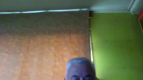 Snapshot of crmperez chatting on 11-24-25, 09:03 crmperez online show from 11-24-25, 09:03
