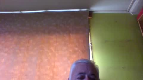 Snapshot of crmperez chatting on 12-17-25, 06:25 crmperez online show from 12-17-25, 06:25