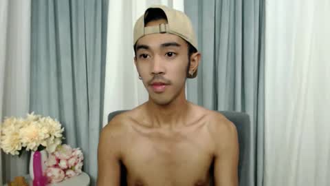 crocodale online show from 04-15-26, 03:24