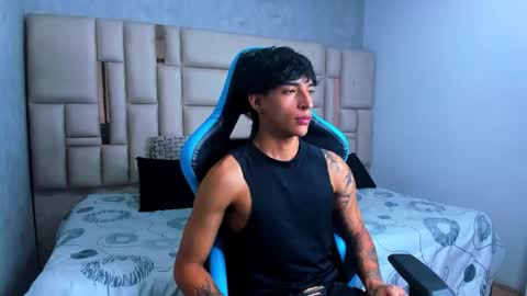 Snapshot of croy_myer chatting on 03-03-26, 07:47 Croy online show from 03-03-26, 07:47