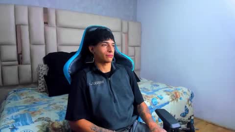 Snapshot of croy_myer chatting on 03-15-26, 06:08 Croy online show from 03-15-26, 06:08