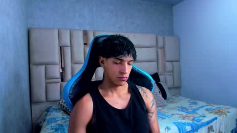 Snapshot of croy_myer chatting on 03-18-26, 06:05 Croy online show from 03-18-26, 06:05