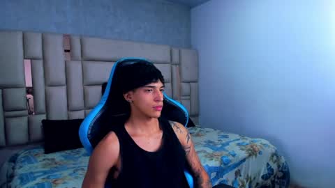 Snapshot of croy_myer chatting on 03-21-26, 09:47 Croy online show from 03-21-26, 09:47