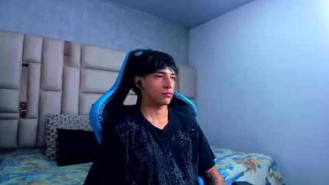 Snapshot of croy_myer chatting on 03-23-26, 03:10 Croy online show from 03-23-26, 03:10