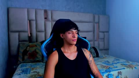 Snapshot of croy_myer chatting on 03-31-26, 08:42 Croy online show from 03-31-26, 08:42