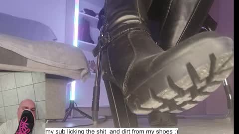 Cruel Siren online show from 10-25-25, 08:58