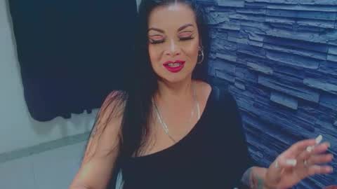 Snapshot of cruela_deviil chatting on 11-29-25, 06:33 cruela_deviil online show from 11-29-25, 06:33