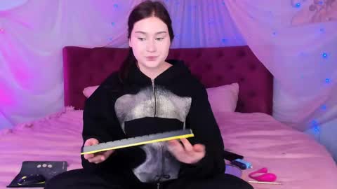 Kitty online show from 05-11-26, 08:28