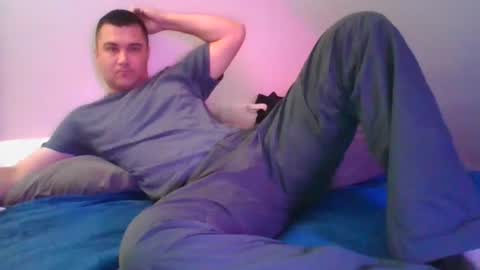 Snapshot of crush380 chatting on 07-08-26, 04:11 Crush380 online show from 07-08-26, 04:11
