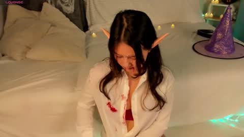 crushbaandicute111 online show from 10-31-25, 11:28