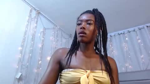 cruzsofia_res online show from 05-02-26, 12:10