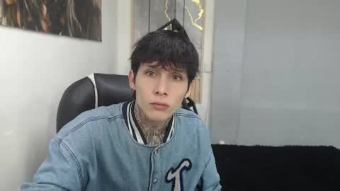 Snapshot of cry_thereal chatting on 06-21-26, 01:46 cry_thereal online show from 06-21-26, 01:46