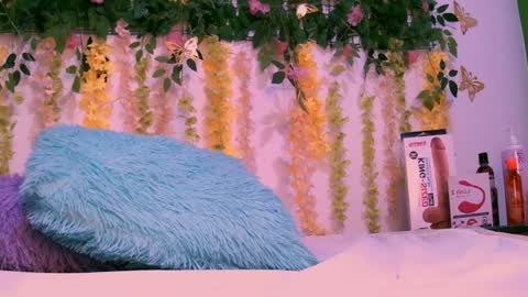 crysrus online show from 01-17-25, 01:04