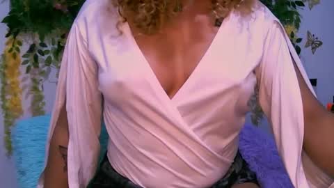 crysrus online show from 10-12-25, 12:42