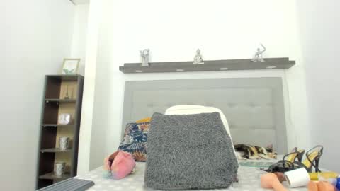 Snapshot of crystal_butterfly1 chatting on 12-28-24, 02:32 crystal_butterfly1 online show from 12-28-24, 02:32