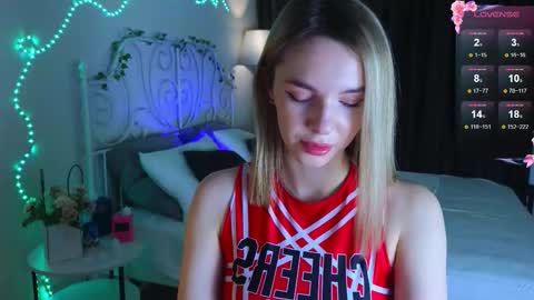 crystal_hanna online show from 12-02-25, 01:22