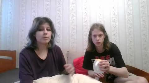 Crystal and Marcl online show from 12-04-24, 10:24