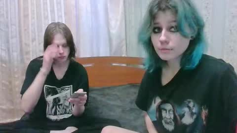 Crystal and Marcl online show from 12-19-24, 06:56