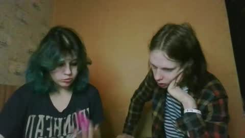 Crystal and Marcl online show from 01-11-25, 10:40