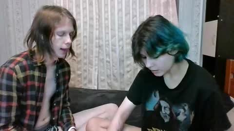 Crystal and Marcl online show from 02-02-25, 02:38