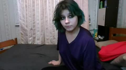 Crystal and Marcl online show from 02-04-25, 06:46