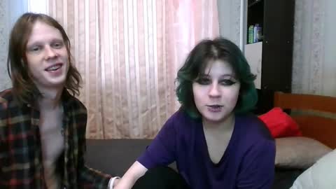 Crystal and Marcl online show from 02-04-25, 10:10