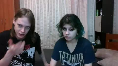 Crystal and Marcl online show from 02-06-25, 12:00