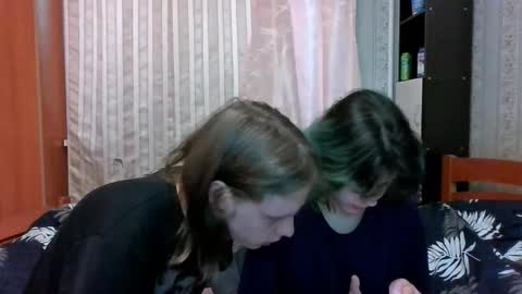 Crystal and Marcl online show from 02-08-25, 07:04