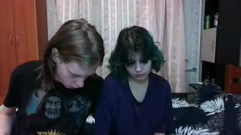 Crystal and Marcl online show from 02-08-25, 11:24