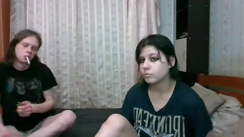 Crystal and Marcl online show from 03-05-25, 02:56
