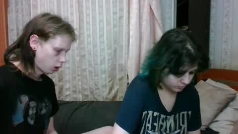 Crystal and Marcl online show from 03-06-25, 10:15