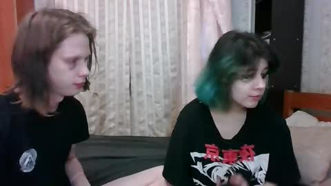 Crystal and Marcl online show from 03-08-25, 01:03