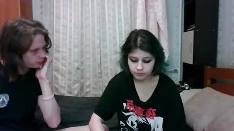 Crystal and Marcl online show from 03-08-25, 06:37