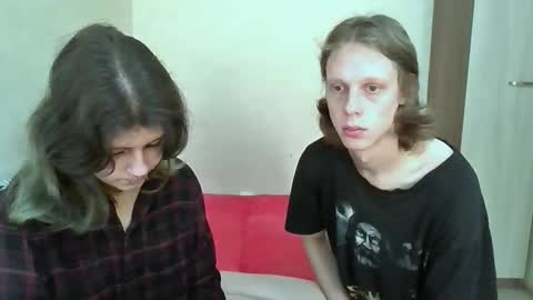 Crystal and Marcl online show from 09-28-25, 01:16